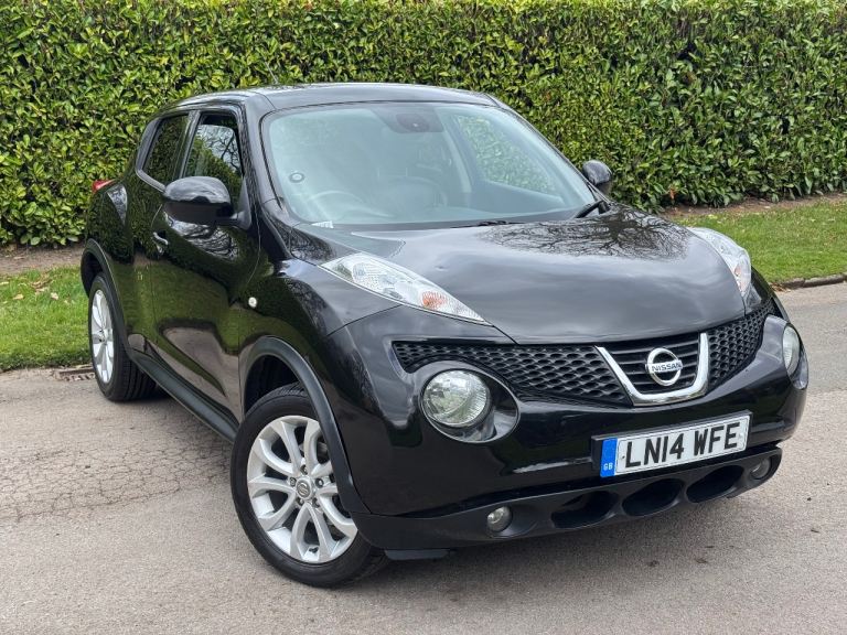 Automatic Nissan Juke Tekna 1.6 Petrol Black 2014