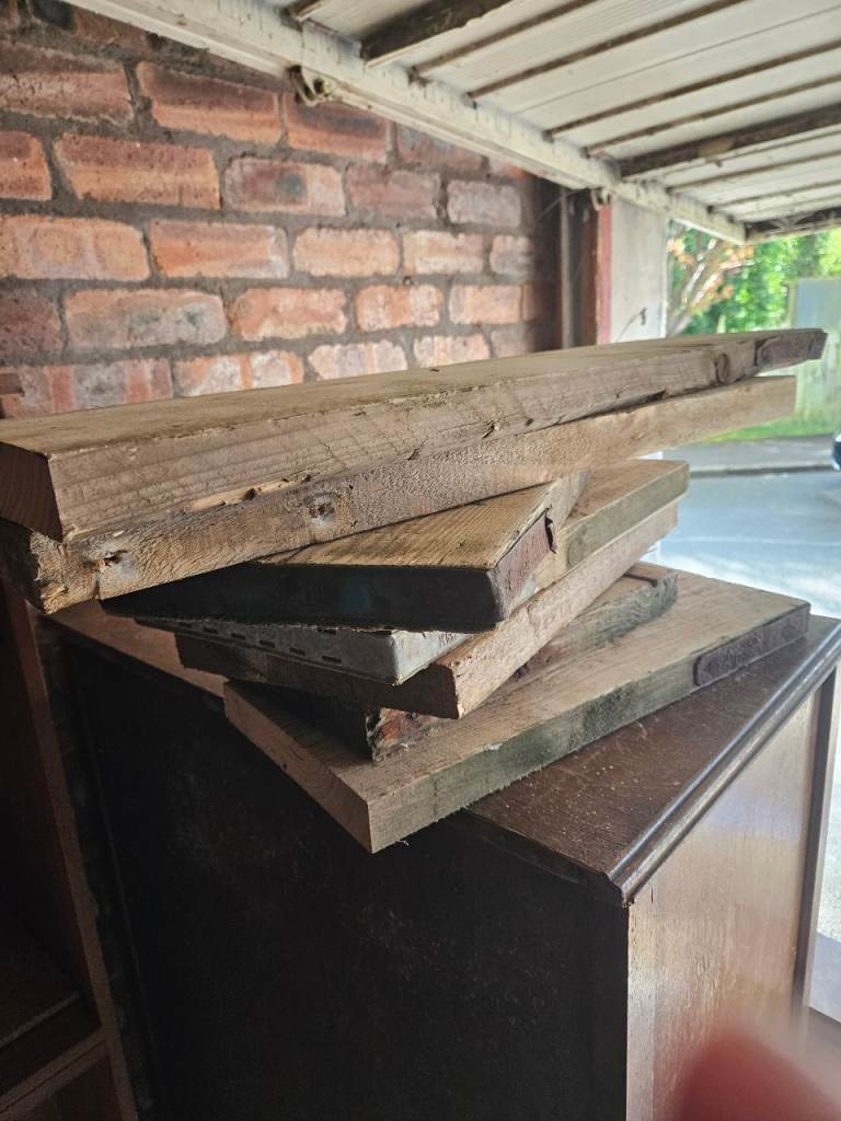 Scaffold board shelves 