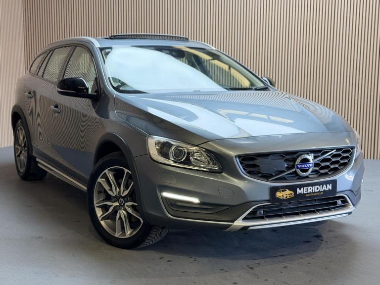 2017 Volvo V60 Cross Country 2.0 D4 SE Nav Estate 5dr Diesel Auto Euro 6 (s/s) (190 ps) Estate Di...