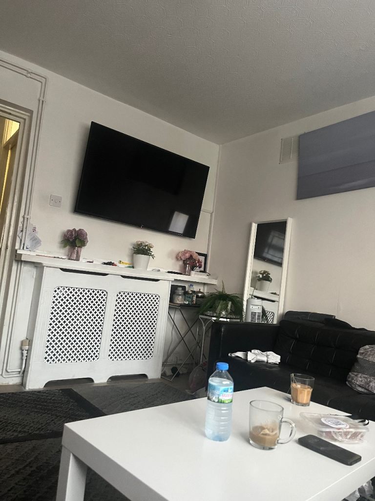 One bed room flat to rent 11/12/26
