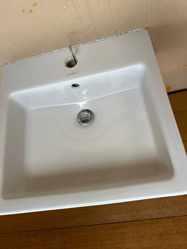 Duravit Vero three sinks white 50 x 47 Wondergliss