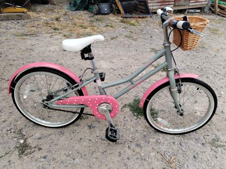 Pendleton hanberry childrens bicycle £220 in halfords now, 6-11 year olds