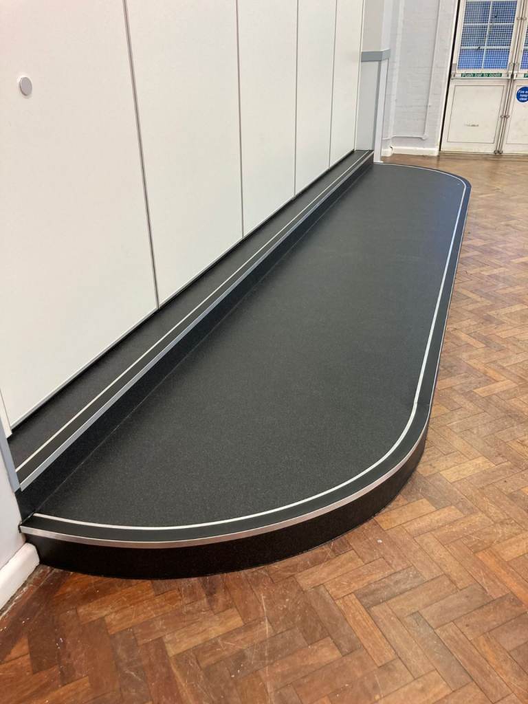 Flooring Fitter – Laminate, Wood, Herringbone & LVT (Fast & Affordable)