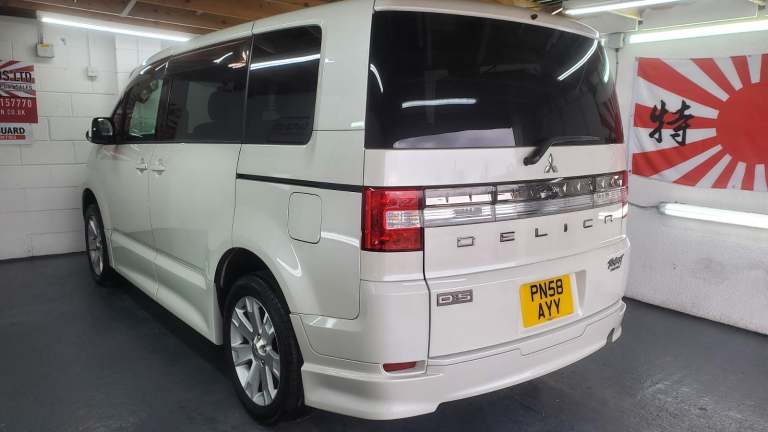 Mitsubishi delica d5 in white automatic 4wd 7 seater fresh japanese import 2008
