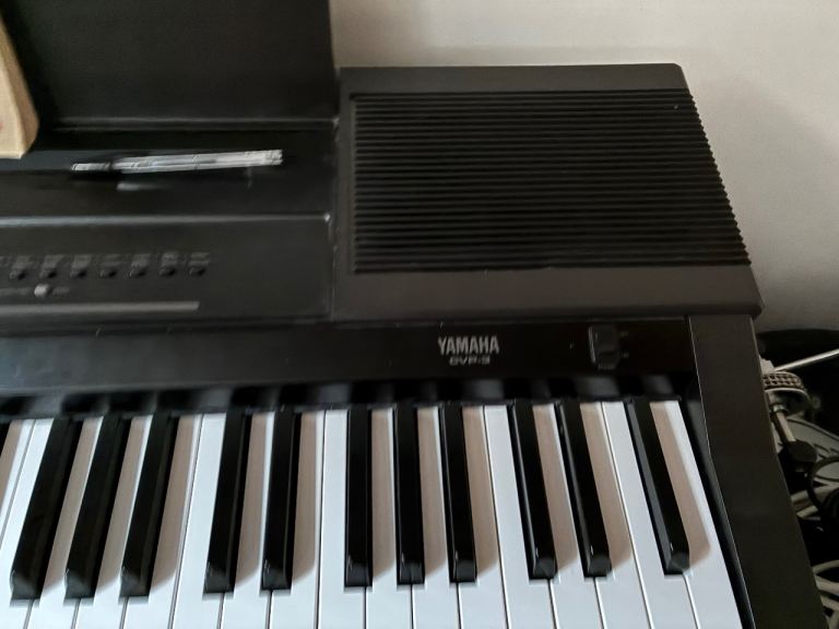 NOW TAKEN - Yamaha electric piano