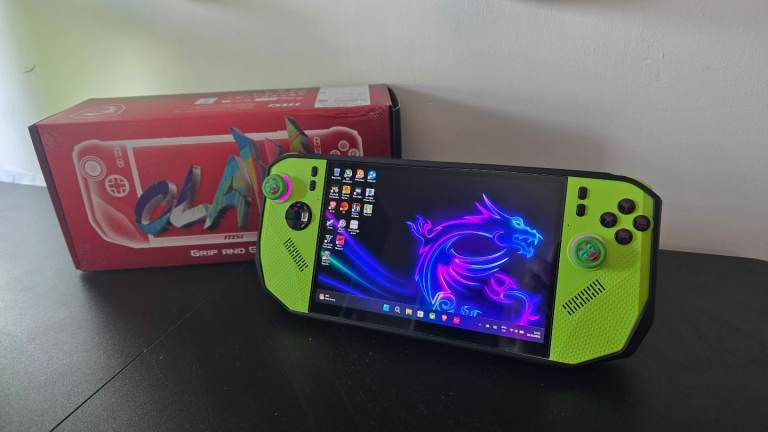 MSI Claw A8 Z2 Extreme gaming handheld windows 11 PC