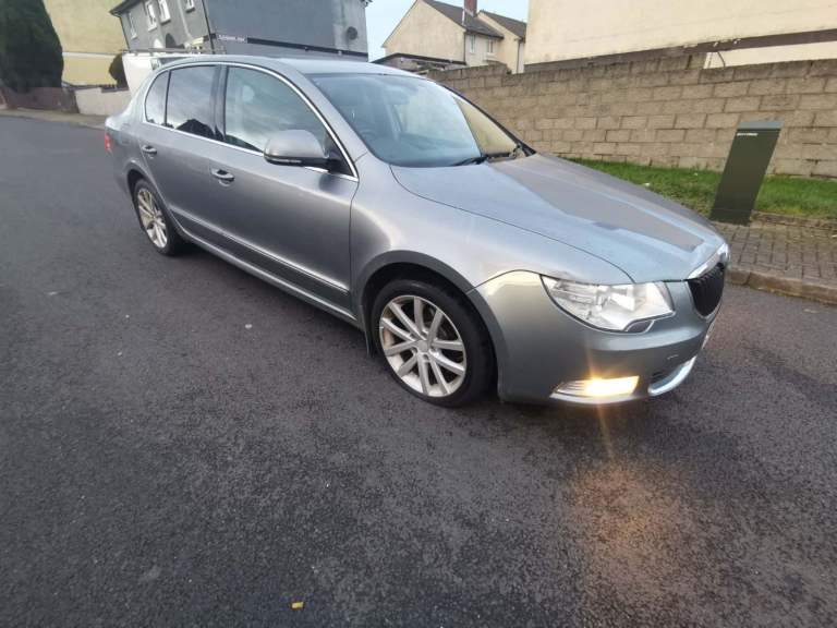 Skoda, SUPERB, Hatchback, 2009, Semi-Auto, 1968 (cc), 5 doors
