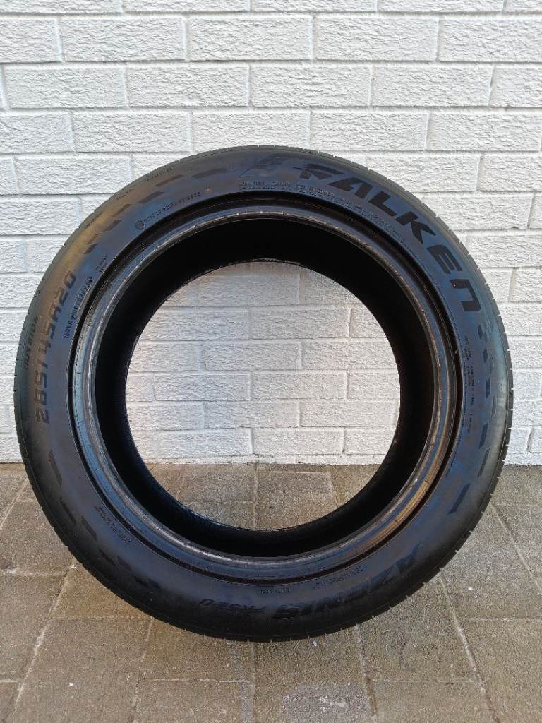 3 Part Worn 20" Falken Azenis 285/45/R20 Tyres