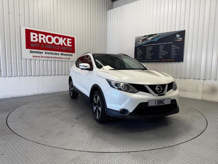 2017 Nissan Qashqai 1.2 DIG-T N-Connecta 2WD Euro 6 (s/s) 5dr HATCHBACK Petrol Manual