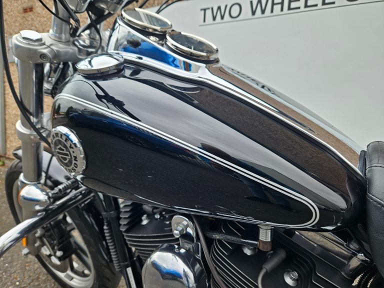 Harley-Davidson FXDL 1580 dyna low rider in superb condition 