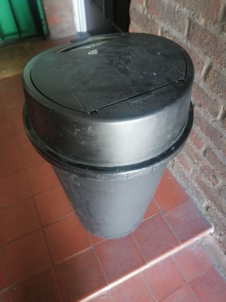 Dustbin 