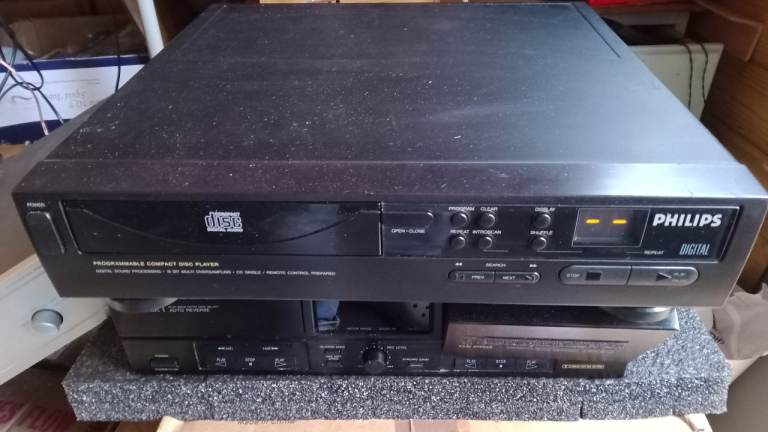 Philips CD player, geo, new belt fitted 