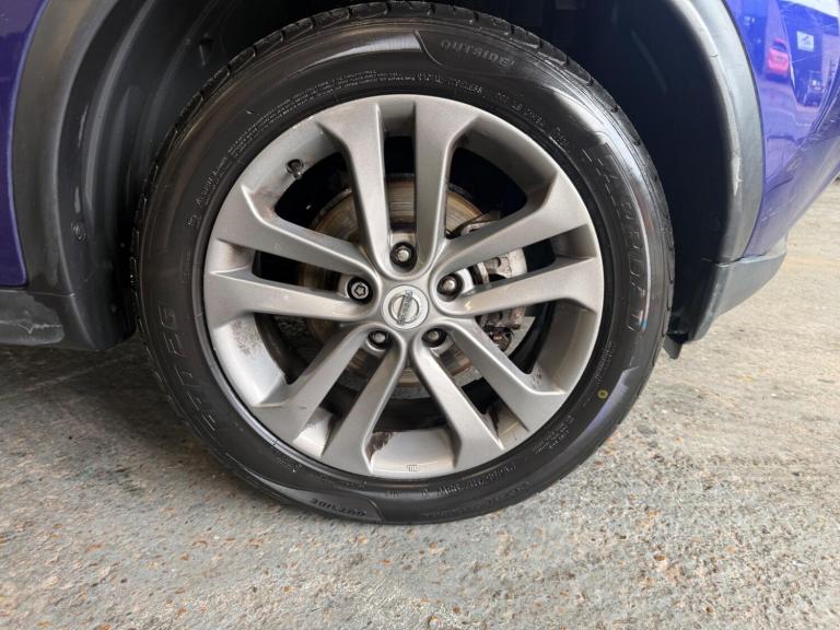 2017 Nissan Juke 1.6 N-Connecta XTRON Euro 6 5dr HATCHBACK Petrol Automatic