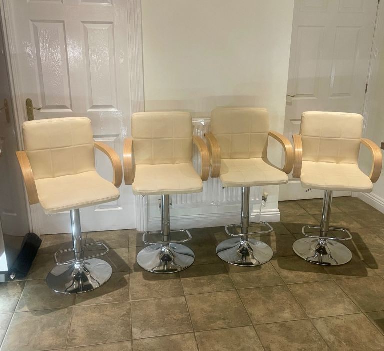 Set of 4 Cream Bar Stools with Chrome Base and Wooden Arms
