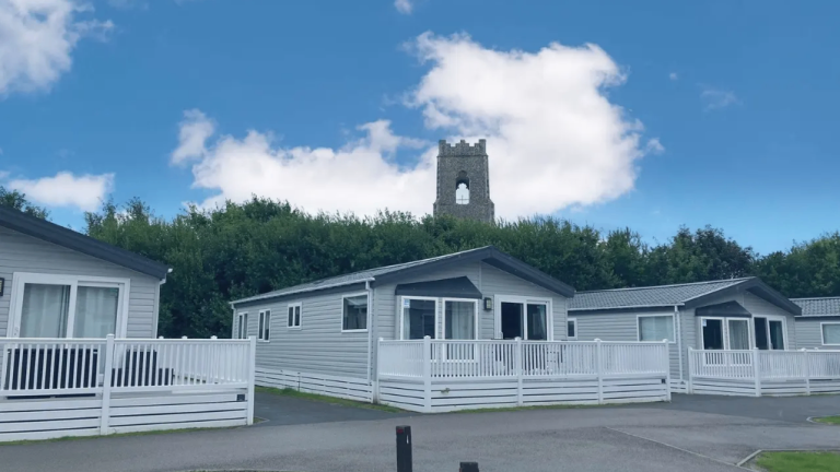 Cheap Pre-Owned Lodge For Sale - Norfolk/Suffolk - Open 11.5 Months