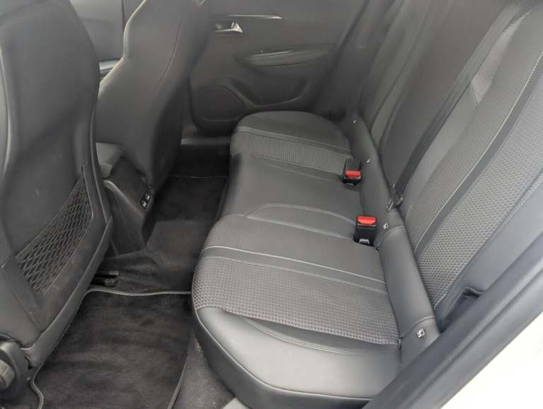 2021 Peugeot E-2008 50kWh GT SUV 5dr Electric Auto (136 ps) - SAT NAV, HEATED SEATS, ALLOY HATCHB...