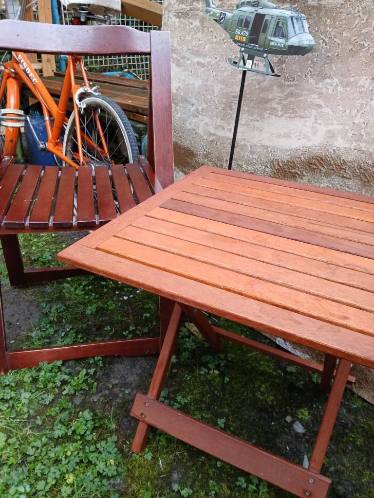 Wooden Garden Table and Chair Set – Good Condition