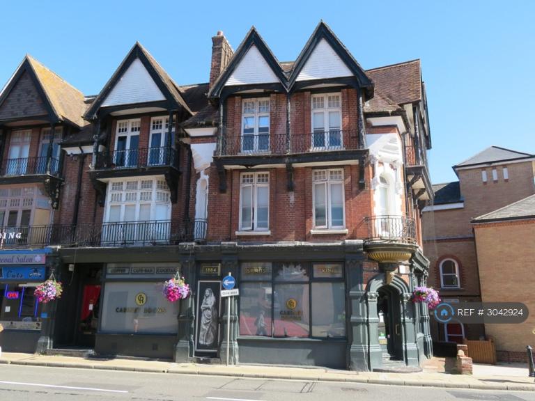 1 bedroom flat in Jewry Street, Winchester, SO23 (1 bed) (#3042924)