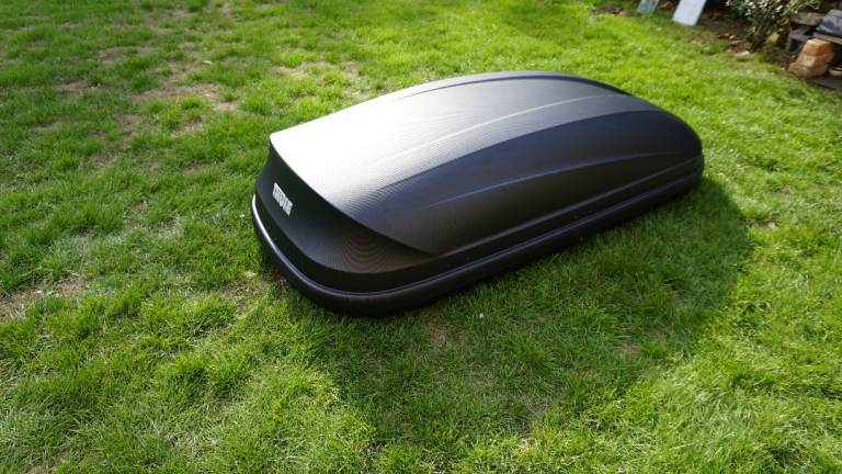Thule Pacific 200 DS roofbox ( dual side opening and locking) 631251