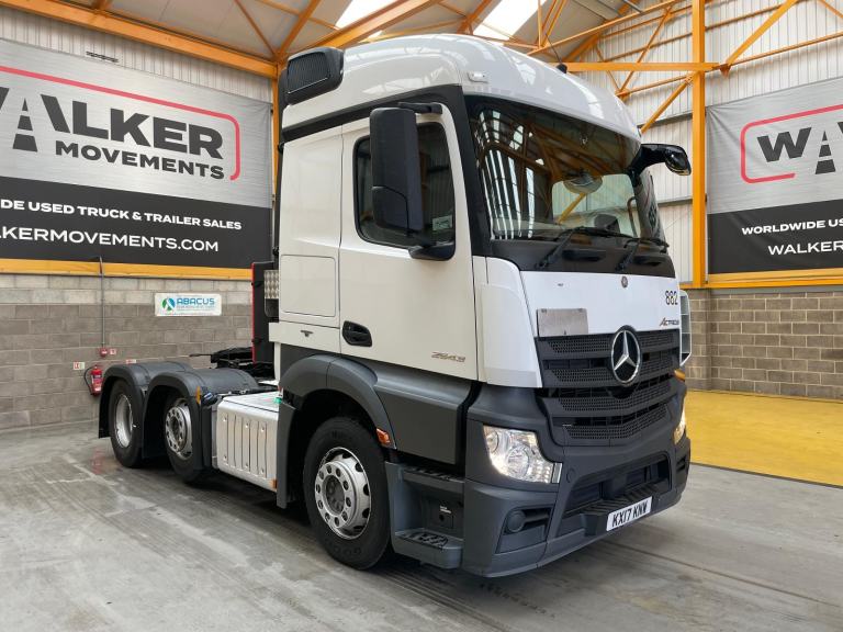 MERCEDES ACTROS 2543 STREAMSPACE PET REGS / DRIVER TRAINING – 2017 – KX17 KNW