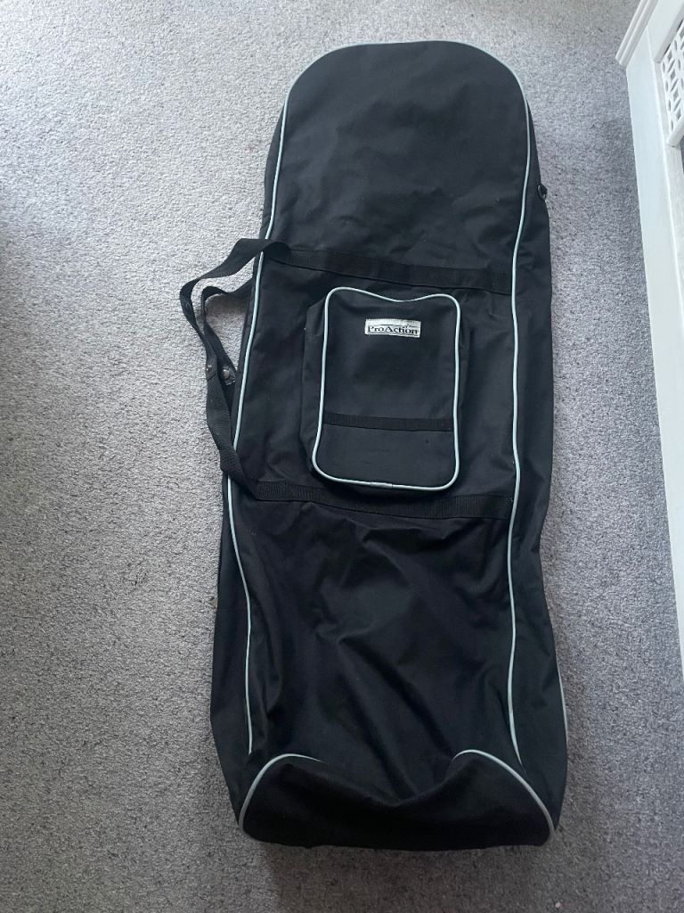 4 travel golf bags excellent condition £10.00 each 