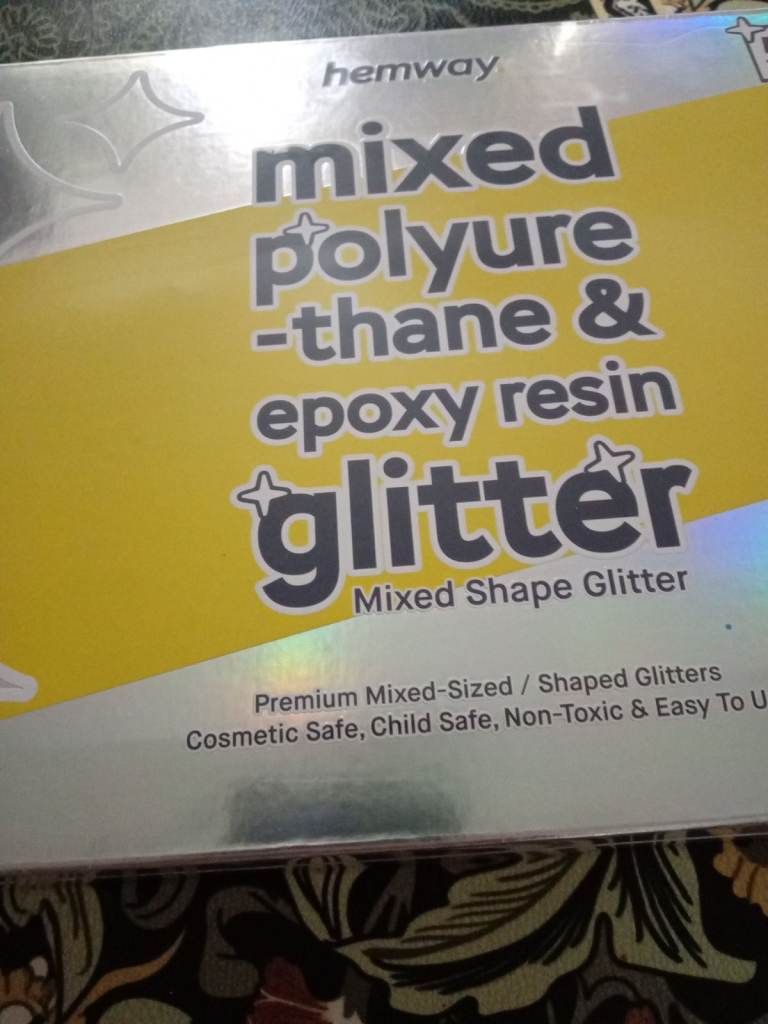 Hemway Mixed Polyurethane & Epoxy Resin Glitter – New, Mixed Shapes
