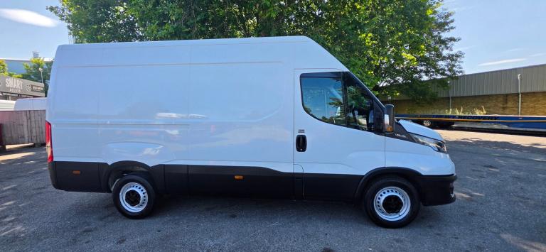 2022 Iveco Daily 2.3D HPI 14V 35S 3520 Panel Van 5dr Diesel Manual MWB H2 Euro 6 (s/s) (136  Pane...