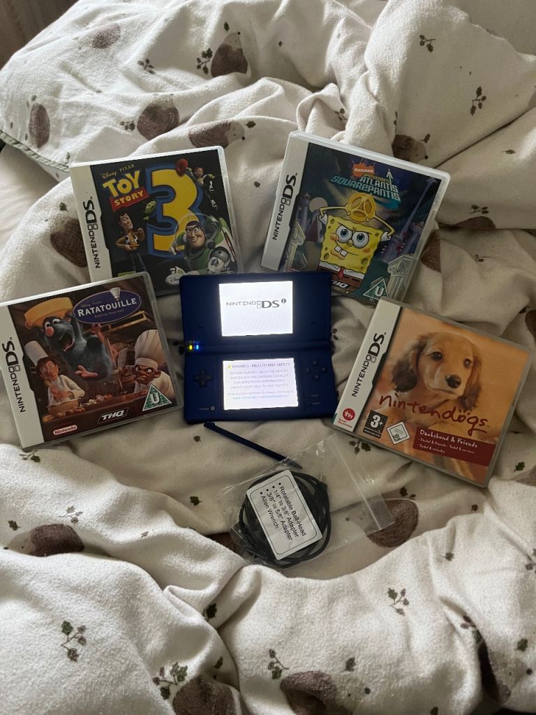 Blue nintendo dsi