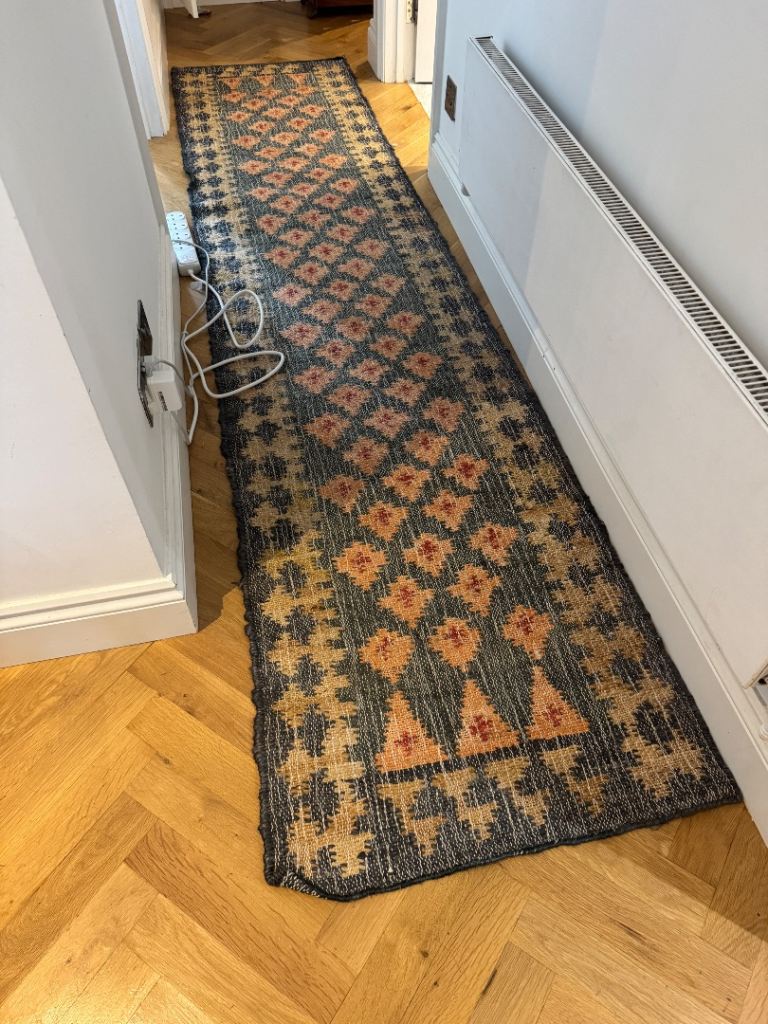 Hallway runner need gone collection only 