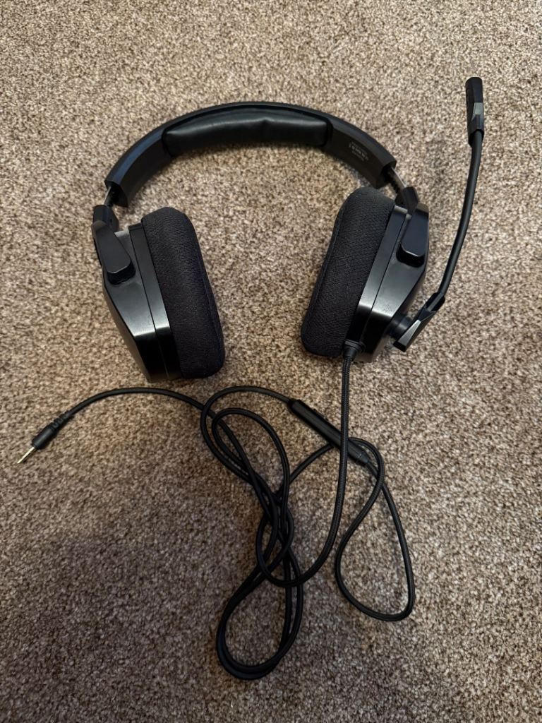 Sony PlayStation 5 825 GB White Console Disc Controller & Driving Wheel (no box)