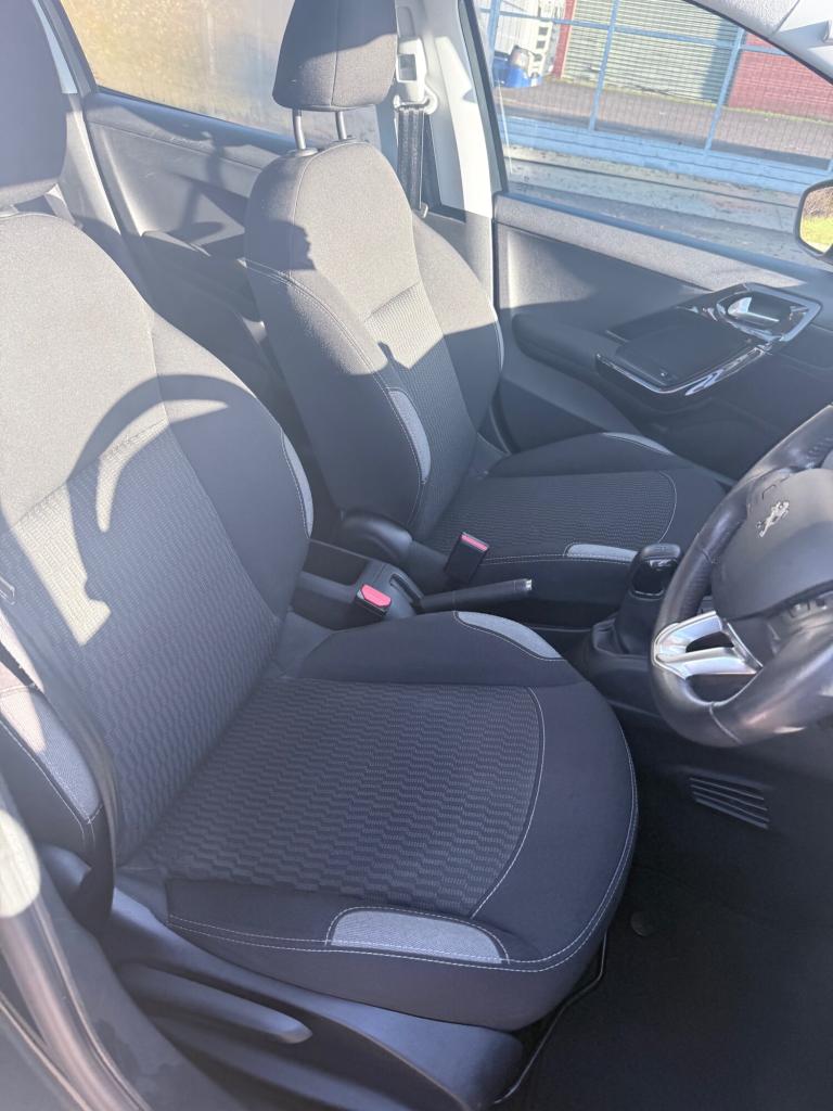 2015 Peugeot 208 1.0 PureTech Active 5dr HATCHBACK Petrol Manual