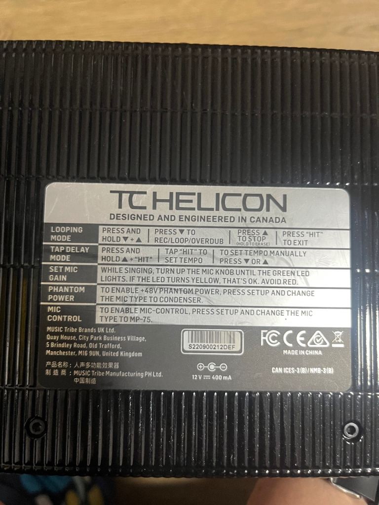 TC helicon Play Acoustic Vocal Harmony Processor 
