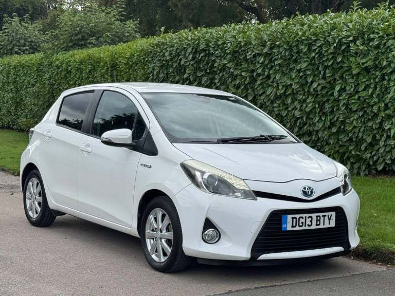 2013 Toyota Yaris 1.5 VVT-i Hybrid T4 5dr CVT HATCHBACK PETROL/ELECTRIC Automatic