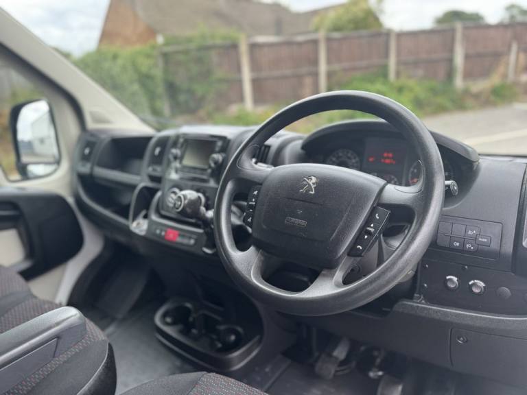 2020 Peugeot Boxer 2.0 BlueHDi 335 Built for Business Professional Crew Van 5dr Diesel Manual  PA...