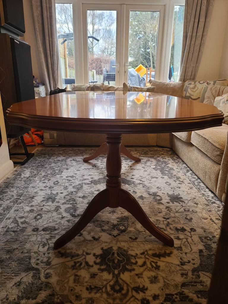 Beautiful extending dinning table