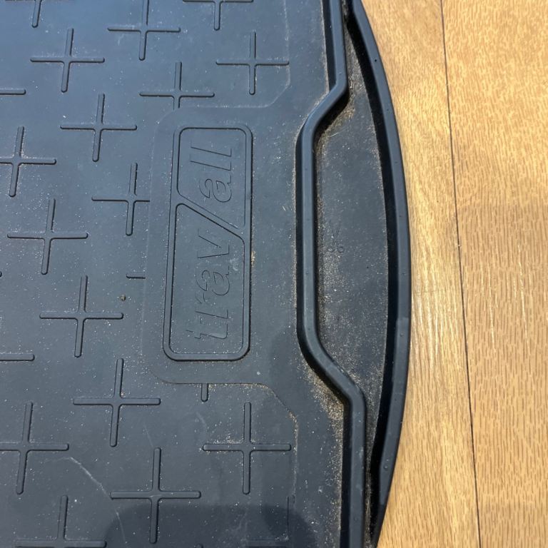 Audi Q2 Travall boot liner 