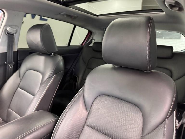 2018 Kia Sportage 1.6 T-GDi 4 DCT AUTO AWD 4WD 175 BHP + SAT NAV + GLASS SUNROOF + HEATED LEA EST...