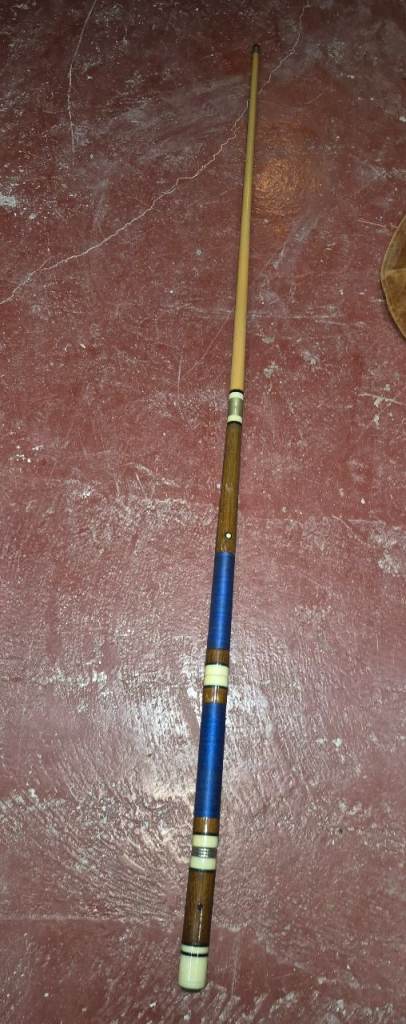 Snooker Cue – Blue and Wood Design