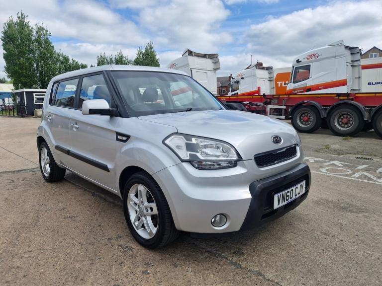 2010 Kia Soul 1.6 CRDi 2 5dr Auto HATCHBACK Diesel Automatic