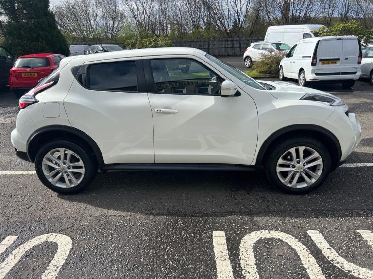 2015 Nissan Juke 1.2 DiG-T N-Connecta 5dr HATCHBACK Petrol Manual