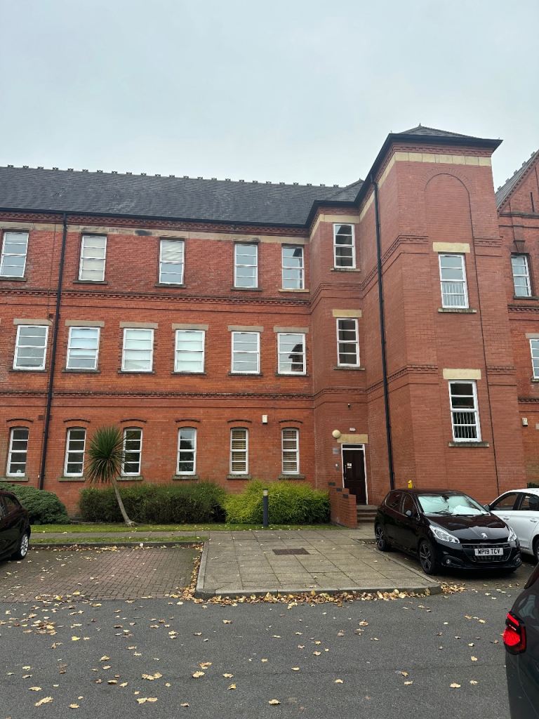 2 bedroom flat mapperly