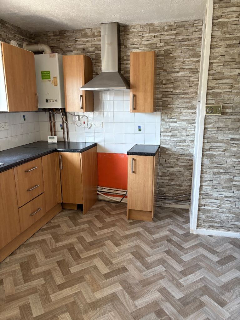 3 bedroom house to let in bangor