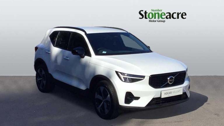 2025 Volvo XC40 Plus, B4 Mild hybrid, Petrol, Dark ESTATE Petrol/Electric Hybrid Automatic