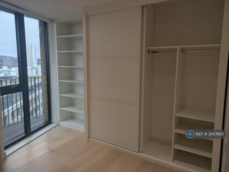 1 bedroom flat in Mercier Court, London, E16 (1 bed) (#2657683)