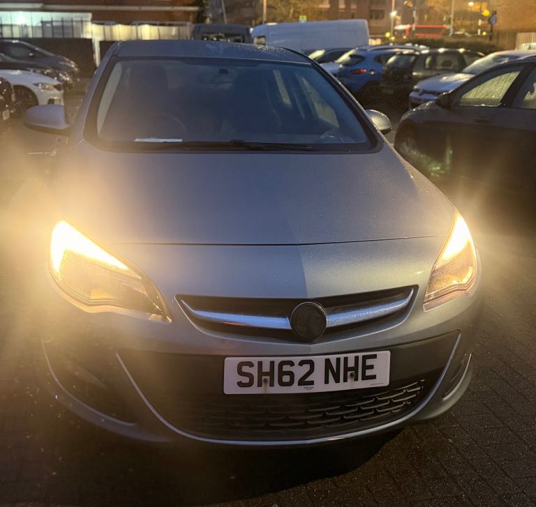Vauxhall, ASTRA, Hatchback, 2012, Manual, 1398 (cc), 5 doors