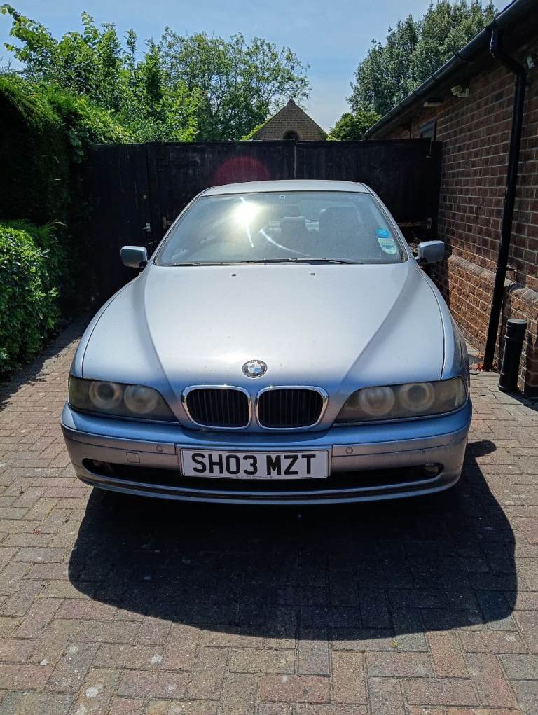 Spares or Repairs BMW 525 blue 2.5L engine 2003 reg