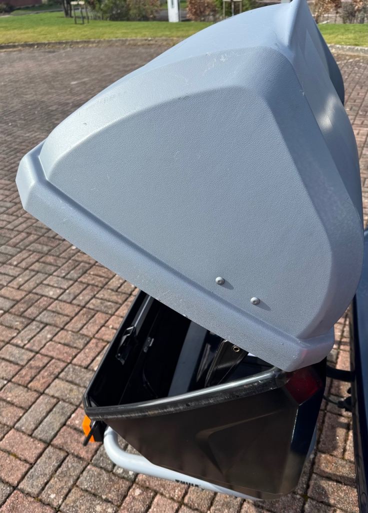 Thule easybase and backup box with lock camping trailer motorhome Camp
