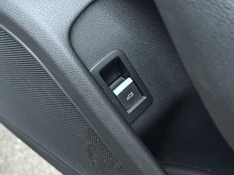 2016 Audi A4 2.0 TFSI S line Saloon 4dr Petrol S Tronic Euro 6 (s/s) (190 ps) Saloon Petrol Autom...