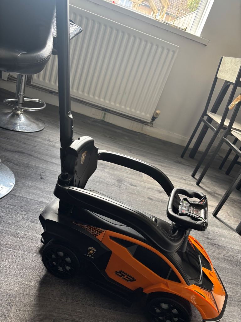 Push Lamborghini car