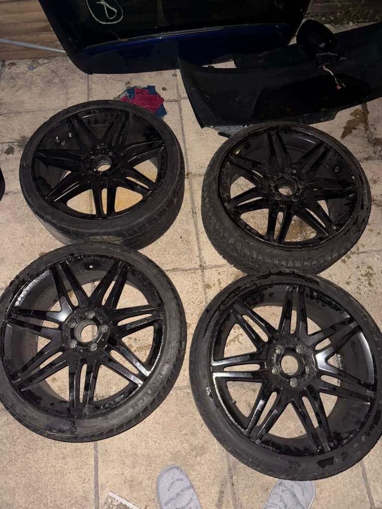 AMG Mercedes E Class Alloys with tyres 